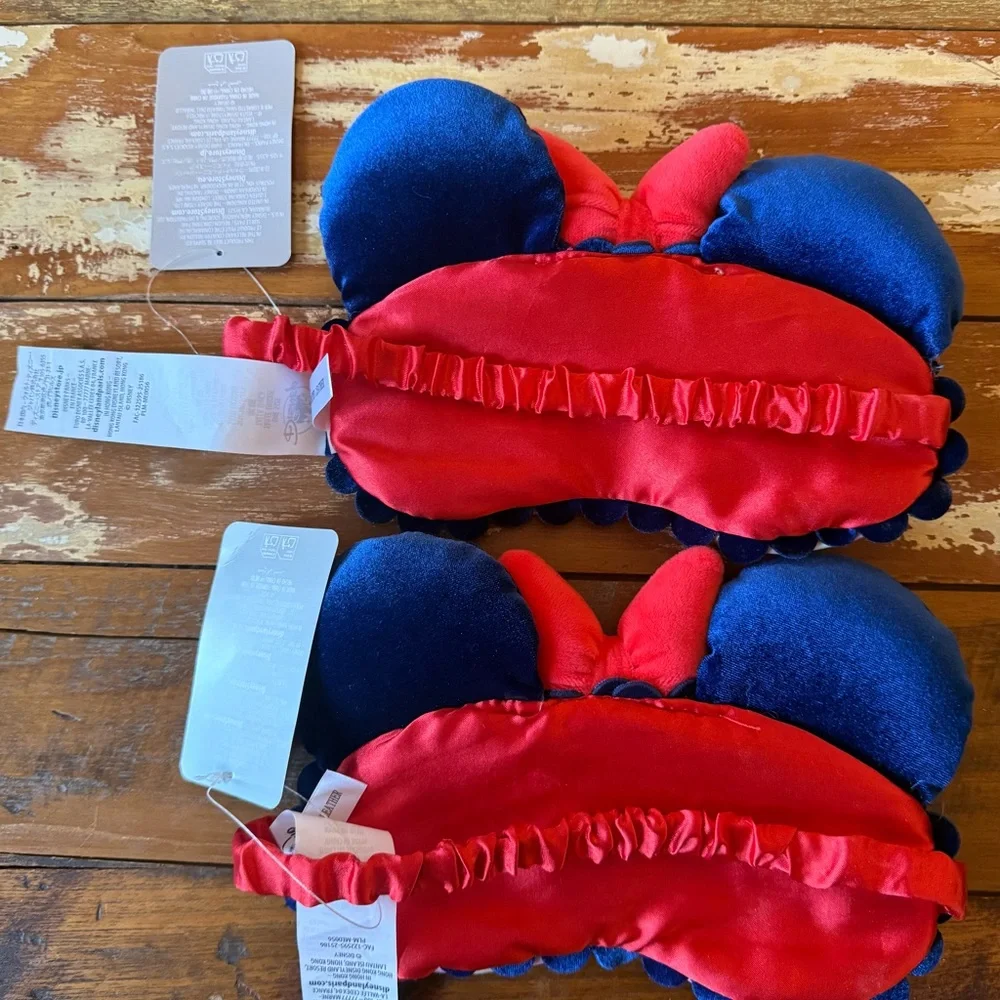 Two NWT Disney Minnie Mouse Face Masks for Kids